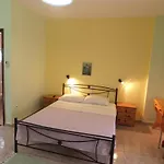 Elena Apartments Stoypa Apartment *