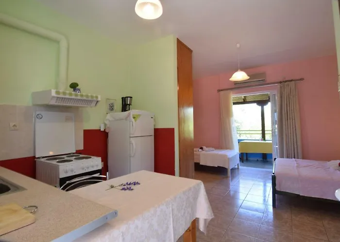 Elena Stoypa * Stoúpa